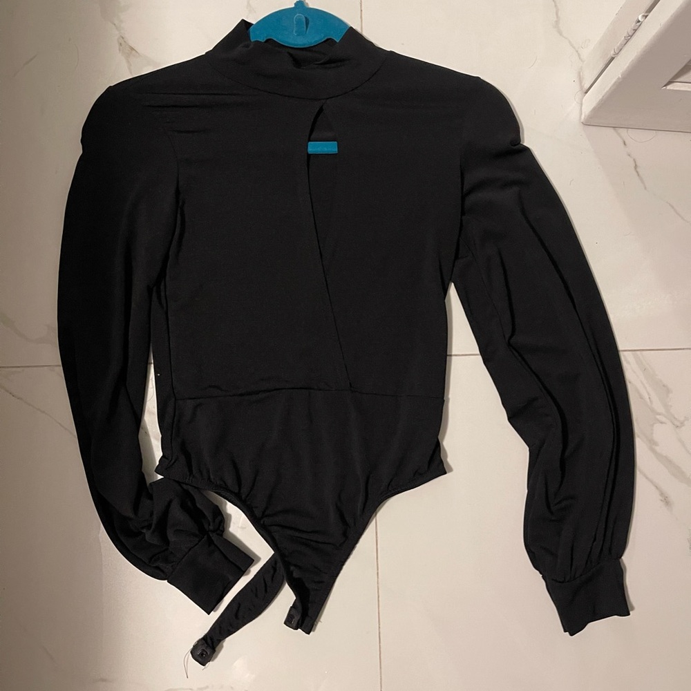 Keyhole black bodysuit
